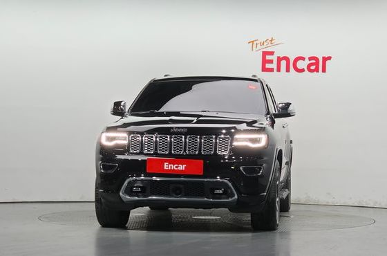 Jeep Cherokee 3.6 Overland WK2 — пробег 28 743 км — фото 3 из 5