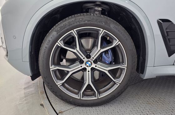 BMW X5 xDrive 30d M Sport — пробег 4 985 км — фото 5 из 5