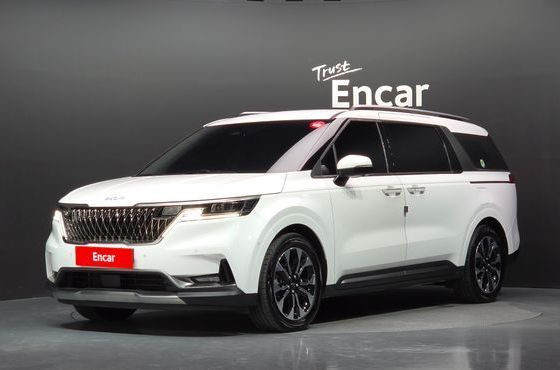 Kia Carnival Gasoline 7-Seater Signature — пробег 70 880 км — фото 1 из 5