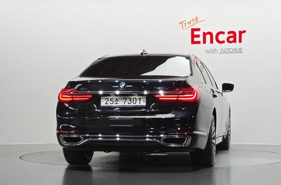 BMW 7-Series 750Li xDrive — пробег 63 170 км — фото 4 из 5