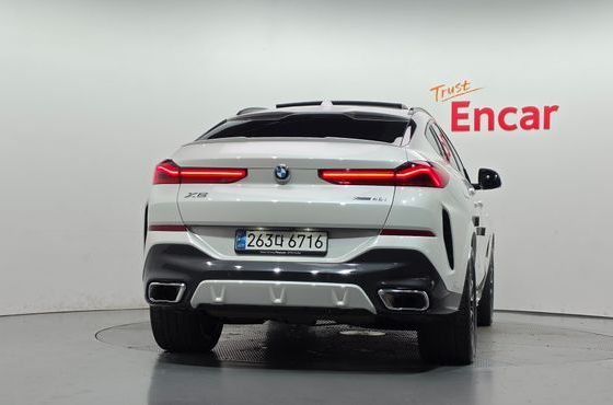 BMW X6 xDrive40i M Sport — пробег 24 549 км — фото 4 из 5