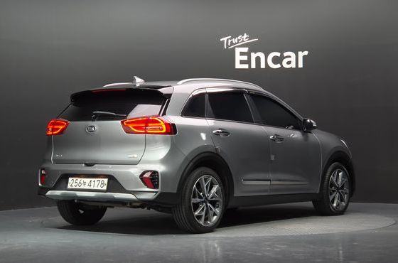 Kia Niro 1.6 HEV Noblesse Special — пробег 161 703 км — фото 2 из 5