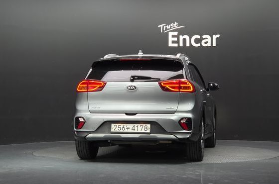 Kia Niro 1.6 HEV Noblesse Special — пробег 161 703 км — фото 4 из 5