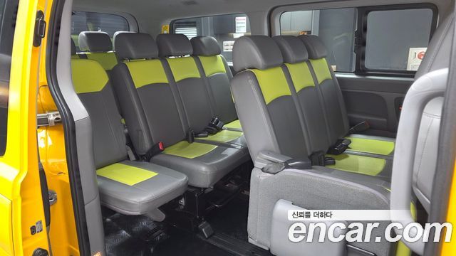 Hyundai Starex 4WD School Bus — пробег 68 073 км — фото 1 из 5