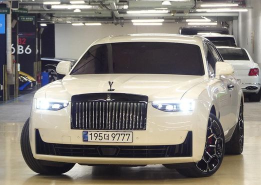 Rolls-Royce Ghost 6.7 V12 Black Badge — пробег 2 933 км — фото 1 из 5
