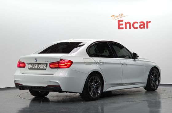 BMW 3-Series 320i M Sport — пробег 145 549 км — фото 2 из 5