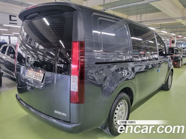 Hyundai Staria Cargo 5-Seater Smart — пробег 237 406 км — фото 2 из 5