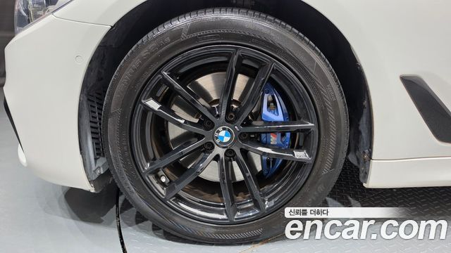BMW 5-Series 530i M Sport Package Plus — пробег 112 821 км — фото 5 из 5