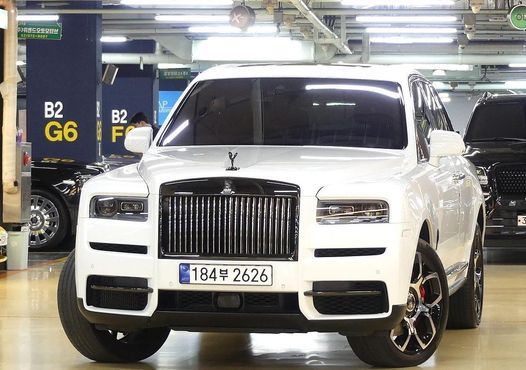 Rolls-Royce Cullinan 6.7 V12 Black Badge — пробег 15 068 км — фото 1 из 5