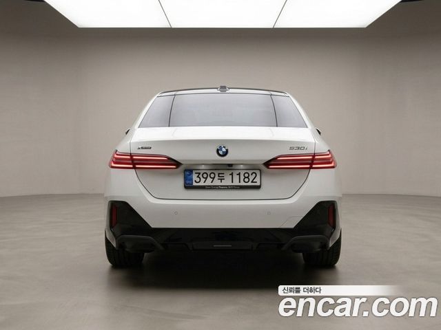 BMW 5-Series 530i xDrive M Sport — пробег 5 450 км — фото 4 из 5