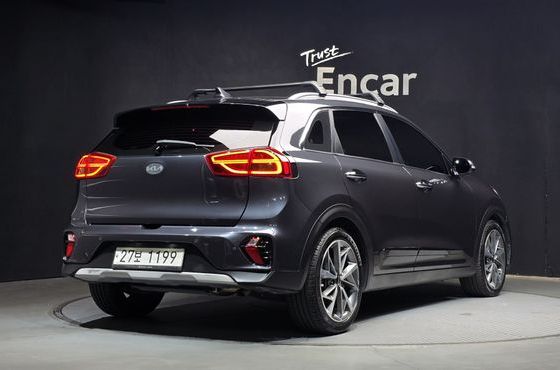 Kia Niro 1.6 HEV Noblesse Special — пробег 142 760 км — фото 2 из 5