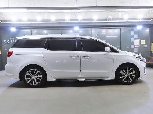 Kia Carnival Gasoline 9-Seater Noblesse — пробег 145 750 км — фото 3 из 5
