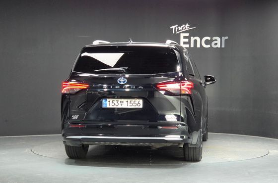 Toyota Sienna 2.5 Hybrid AWD — пробег 89 100 км — фото 4 из 5