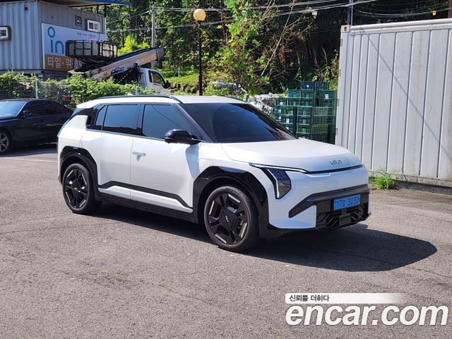 Kia EV3 Long Range 2WD GT Line — пробег 4 538 км — фото 4 из 5
