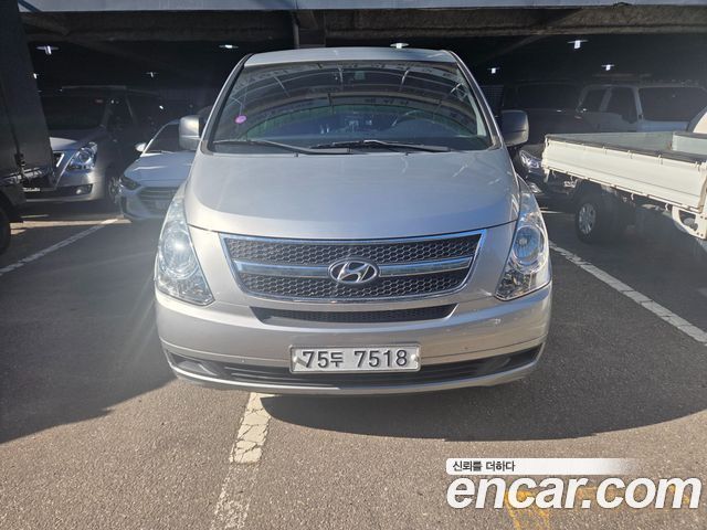 Hyundai Starex 12-Seater Wagon CVX Deluxe — пробег 173 655 км — фото 1 из 5