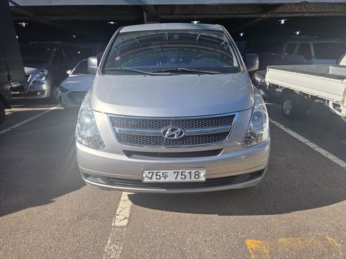 Hyundai Starex 12-Seater Wagon CVX Deluxe — пробег 173 655 км — фото 1 из 5