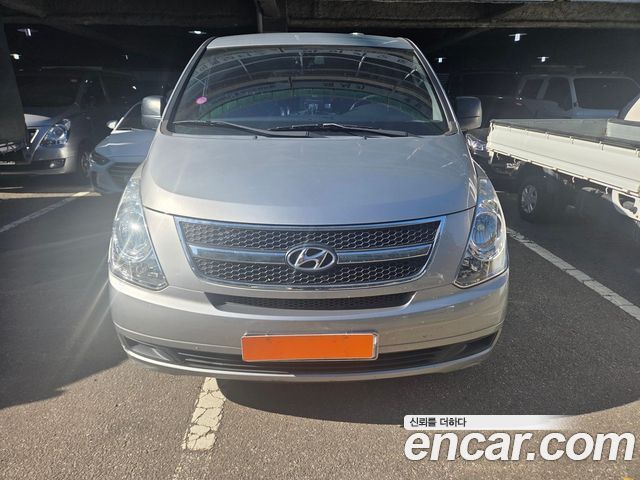 Hyundai Starex 12-Seater Wagon CVX Deluxe — пробег 173 655 км — фото 2 из 5