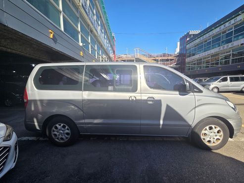 Hyundai Starex 12-Seater Wagon CVX Deluxe — пробег 173 655 км — фото 4 из 5