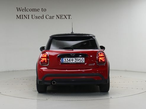 Mini Cooper Classic Plus Launch Pack Third Generation — пробег 33 164 км — фото 4 из 5