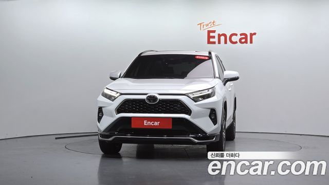 Toyota RAV4 2.5 4WD PHEV XSE — пробег 5 305 км — фото 3 из 5