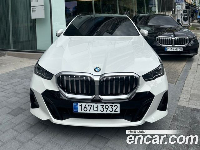 BMW 5-Series 530i xDrive M Sport — пробег 2 444 км — фото 1 из 5