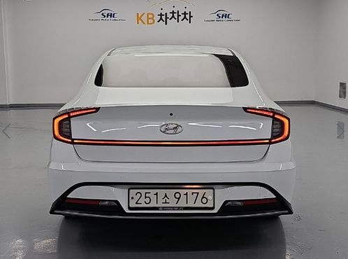 Hyundai Sonata 2.0 Smart — пробег 187 278 км — фото 3 из 5