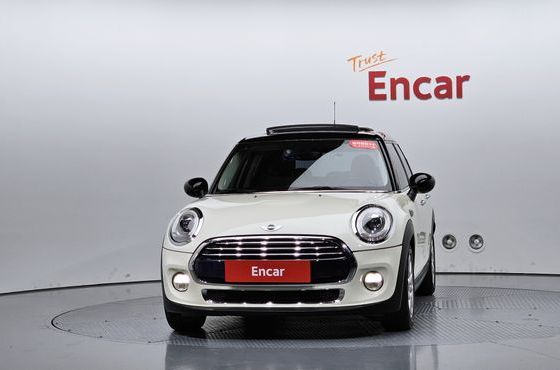 Mini Cooper 5Door HIGH 3rd — пробег 64 500 км — фото 3 из 5