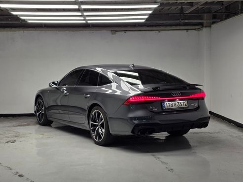 Audi A7 45 TDI Quattro Premium — пробег 72 000 км — фото 2 из 5