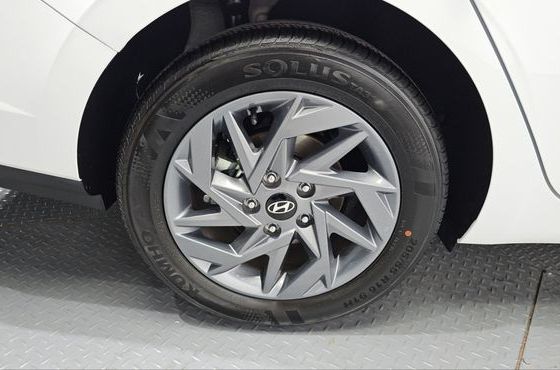 Hyundai AVANTE 1.6 Modern — пробег 5 365 км — фото 5 из 5