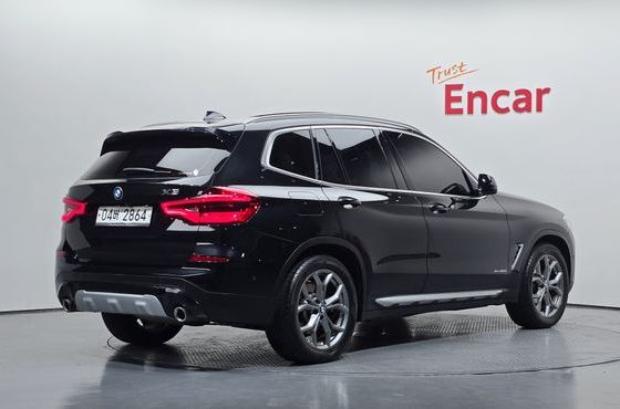 BMW X3 xDrive 20d — пробег 68 037 км — фото 2 из 5