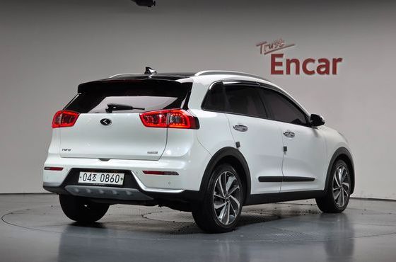 Kia Niro Noblesse — пробег 144 145 км — фото 2 из 5