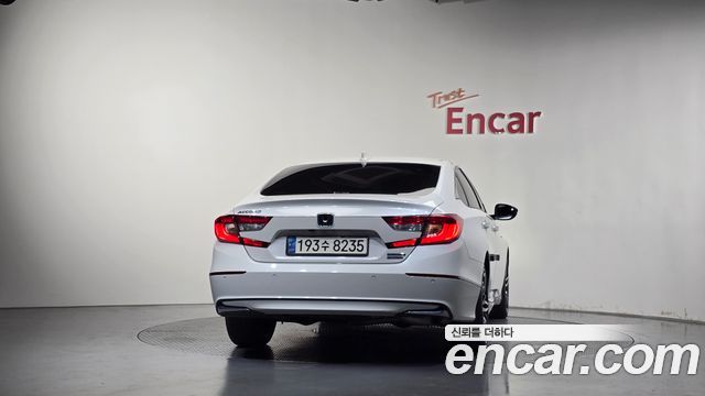 Honda Accord 2.0 Hybrid Touring — пробег 77 752 км — фото 4 из 5