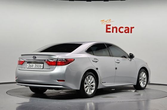 Lexus ES Supreme XV60 — пробег 168 874 км — фото 2 из 5