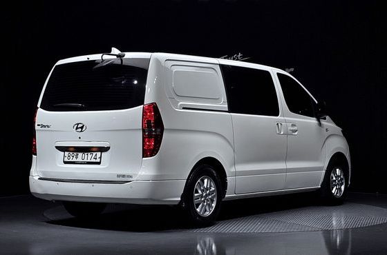 Hyundai Starex Van 5-Seater Smart — пробег 61 228 км — фото 2 из 5