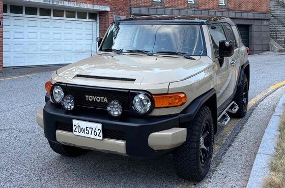 Toyota FJ Cruiser 4WD V6 — пробег 173 000 км — фото 1 из 5