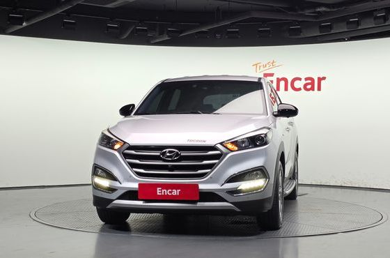 Hyundai Tucson Diesel 2.0 2WD Smart — пробег 175 434 км — фото 3 из 5