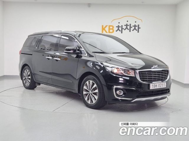 Kia Carnival 9-seater Luxury — пробег 192 065 км — фото 2 из 5