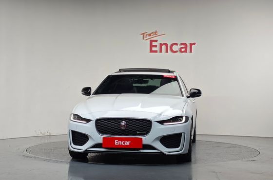 Jaguar XE D180 R-Dynamic S — пробег 53 505 км — фото 3 из 5
