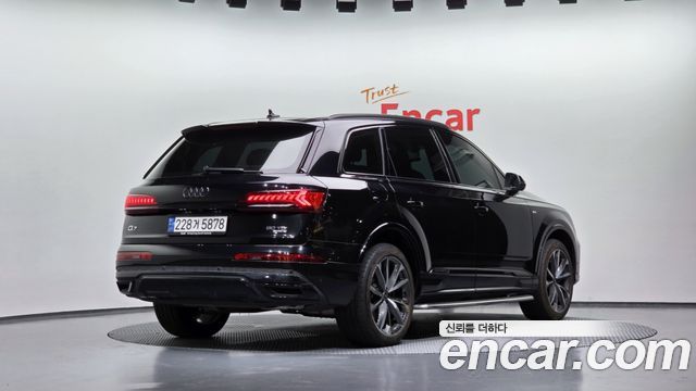 Audi Q7 50 TDI Quattro Premium — пробег 83 826 км — фото 2 из 5