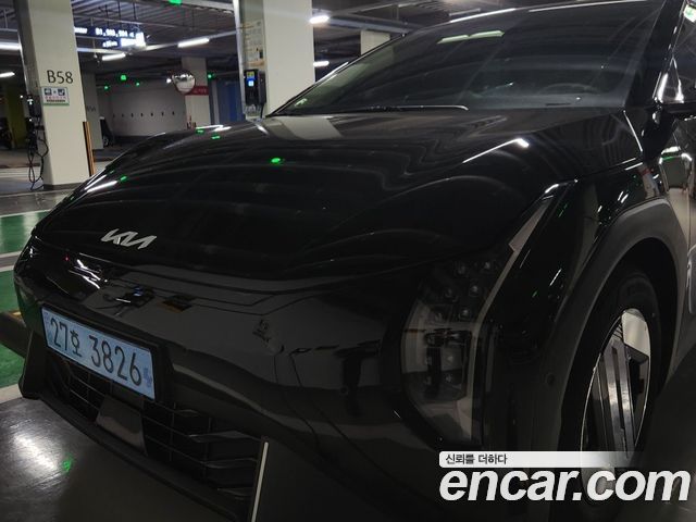 Kia EV4 Standard 2WD Earth — пробег 2 000 км — фото 1 из 5