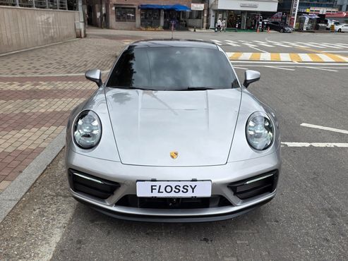 Porsche 911 Carrera 4 GTS — пробег 5 995 км — фото 3 из 5