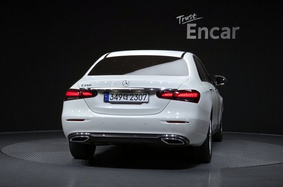 Mercedes-Benz E-Class E250 Exclusive — пробег 48 860 км — фото 4 из 5