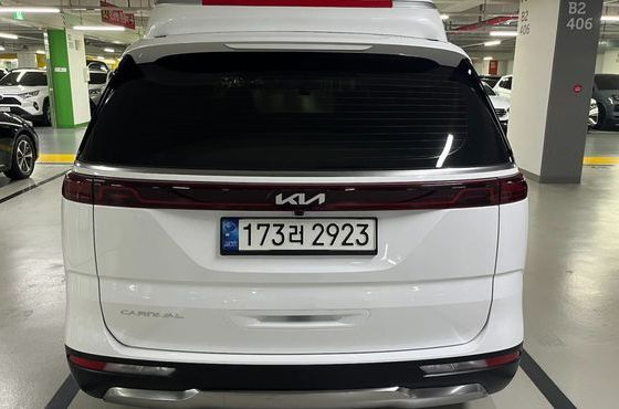 Kia Carnival Gasoline 9-Seater Signature — пробег 83 546 км — фото 3 из 5