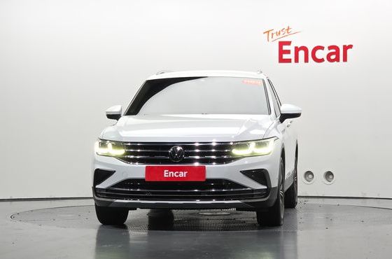 Volkswagen Tiguan 2.0 TDI Premium — пробег 114 516 км — фото 3 из 5