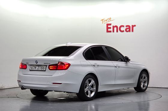 BMW 3-Series 320d xDrive — пробег 104 893 км — фото 2 из 5