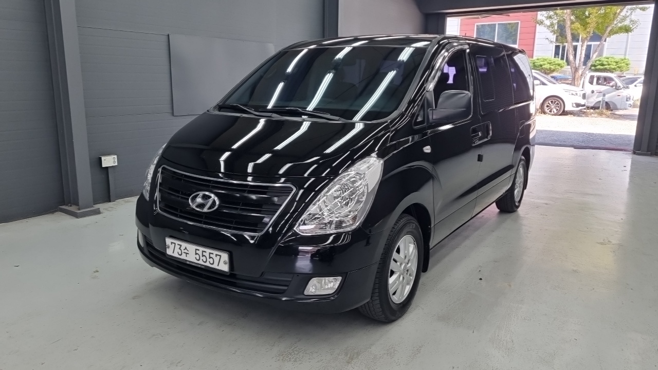 Hyundai Starex 12-Seater LPi Wagon Smart — пробег 185 057 км — фото 1 из 5