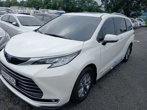 Toyota Sienna 2.5 Hybrid AWD — пробег 103 966 км — фото 3 из 5