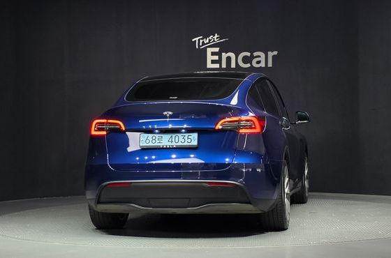 Tesla Model Y RWD — пробег 47 376 км — фото 4 из 5