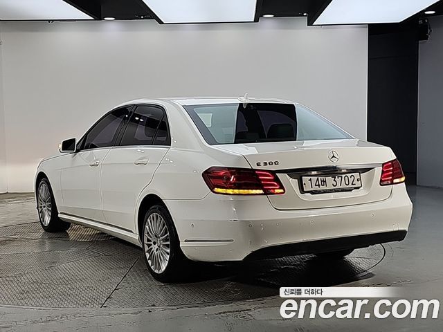 Mercedes-Benz E-Class E200 Elegance — пробег 145 314 км — фото 3 из 5