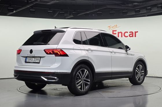 Volkswagen Tiguan 2.0 TDI Prestige — пробег 113 814 км — фото 2 из 5
